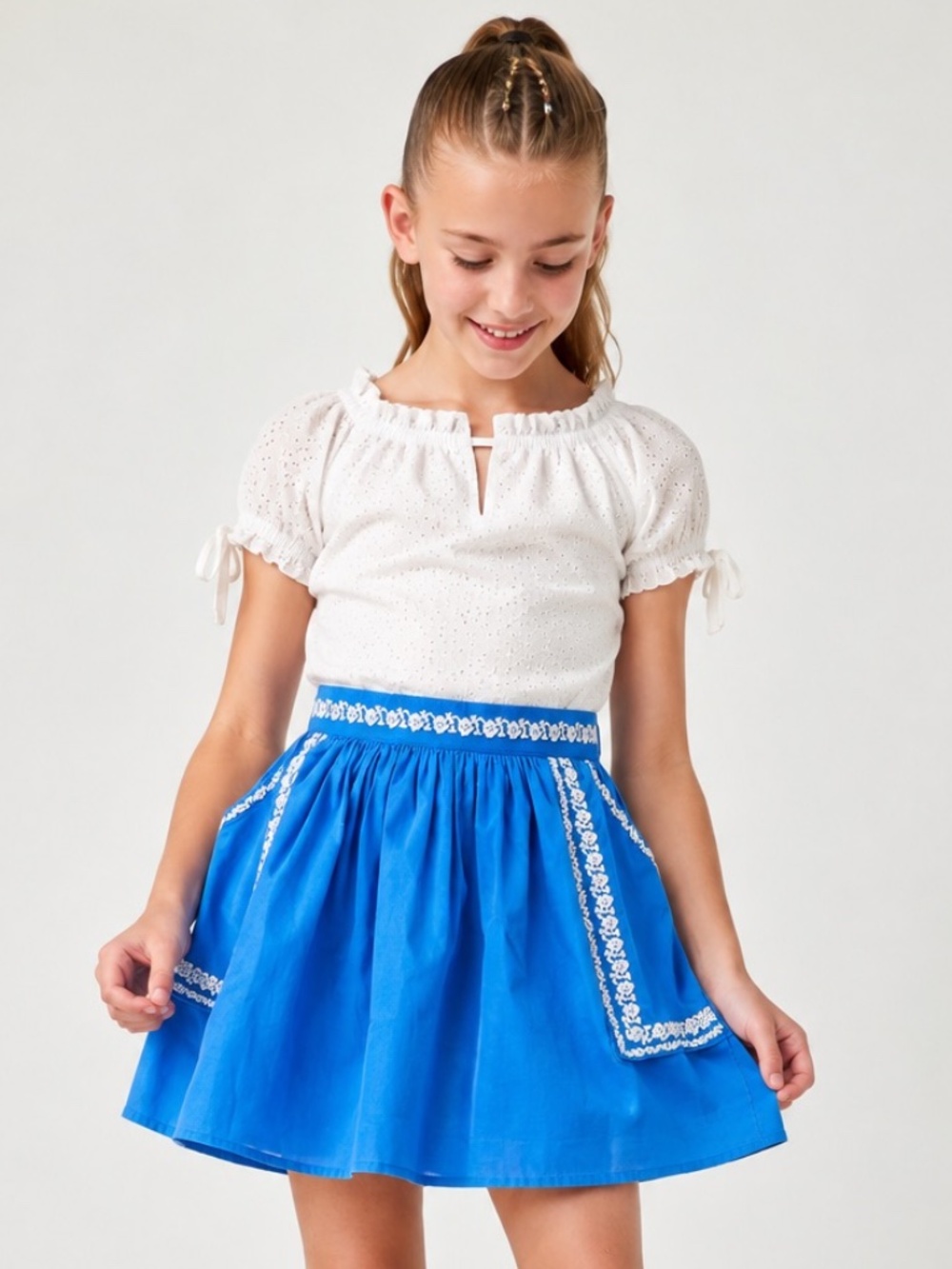 Gap girls blue embroidered skirt